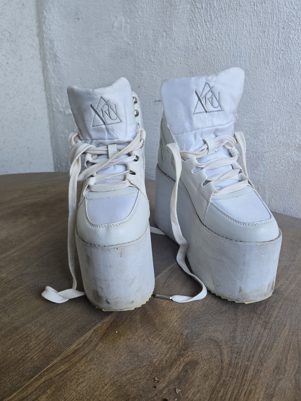 YRU Qozmo White Platform High-Top Sneakers